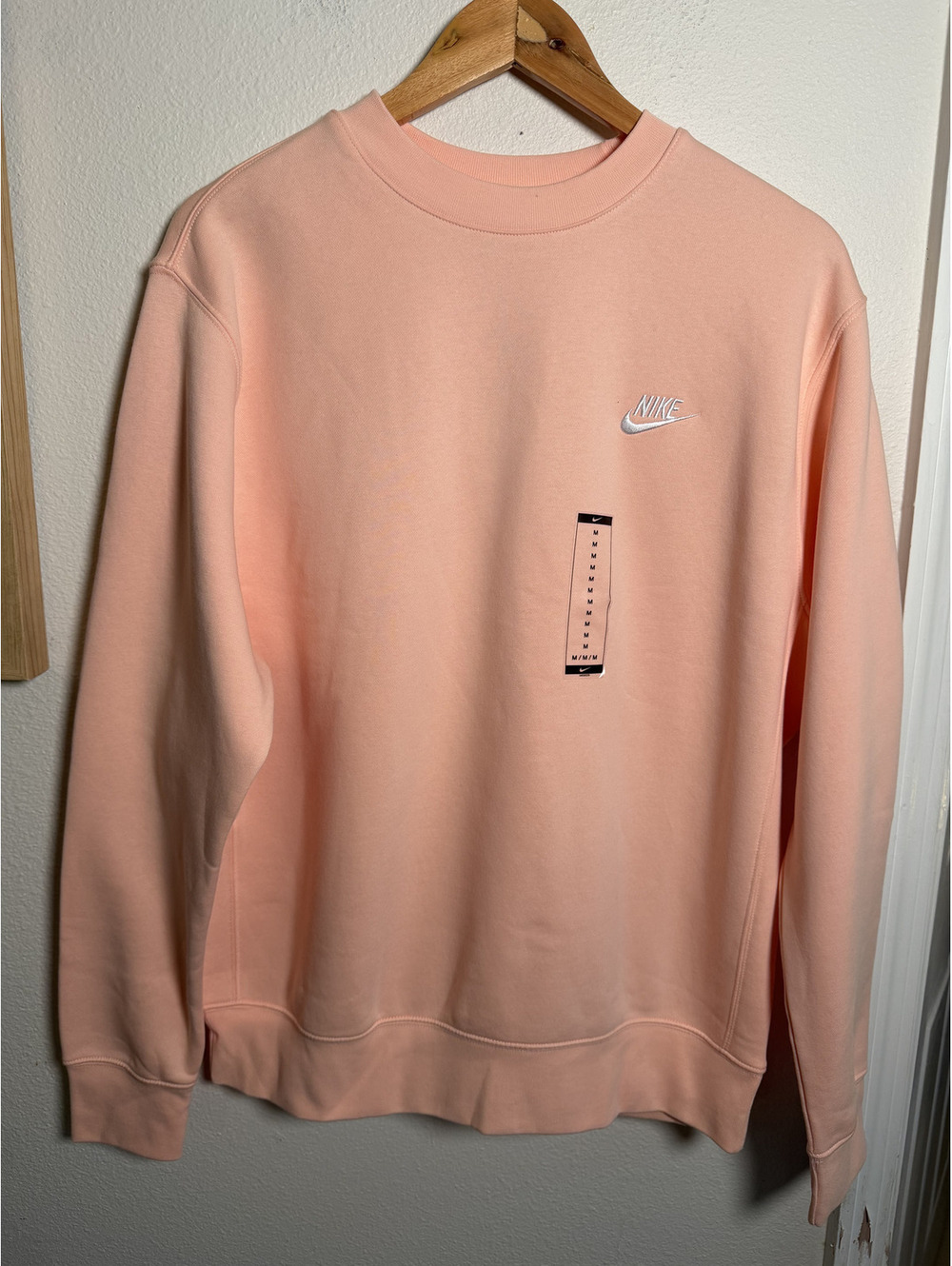 NWT Nike Sportswear Club Fleece Crewneck Sweatshirt Pink Coral Women’s Medium